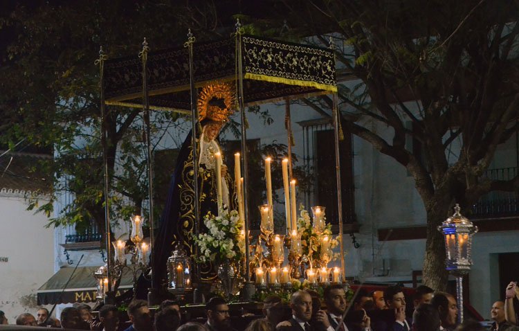 El cierre de la Cuaresma de Utrera llegará un año más con la corona dolorosa de la Virgen de la Angustias