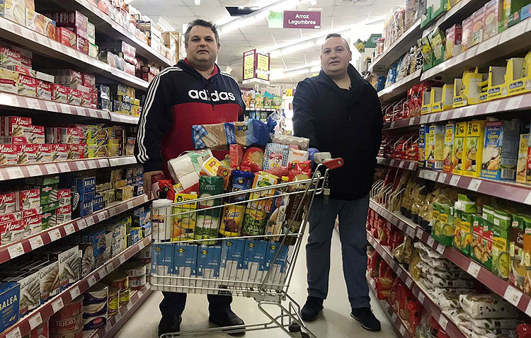 «Casa Basilio» dona 20 carros de alimentos de primera necesidad a Servicios Sociales