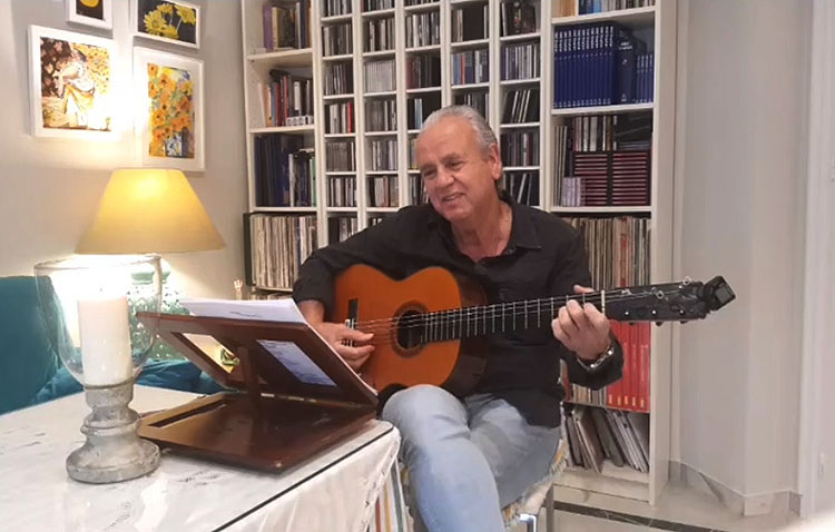 El cantante utrerano Enrique Montoya «Candela» hace gala de su arte en el «#yomequedoencasafestival» (VÍDEO)