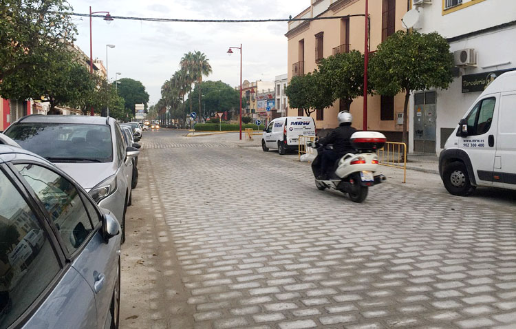 Villalobos asegura que La Corredera «supone un antes y un después en la forma de ejecutar las obras en Utrera»