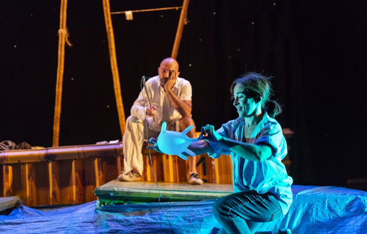 Cita familiar en el teatro de Utrera con un espectáculo visual-musical