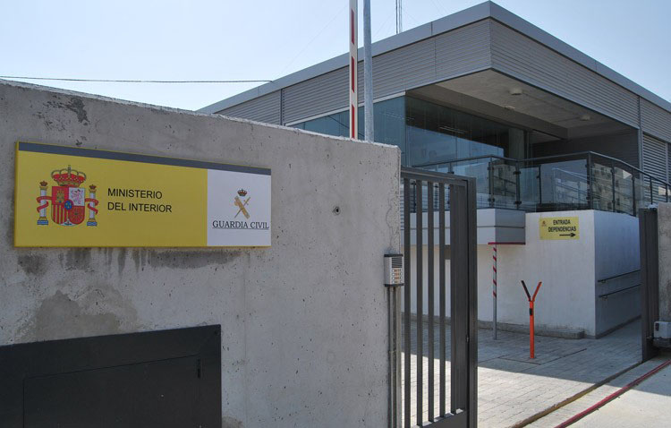 La Guardia Civil de Utrera detiene a una persona por apropiarse de 12.000 euros del salario de sus empleados
