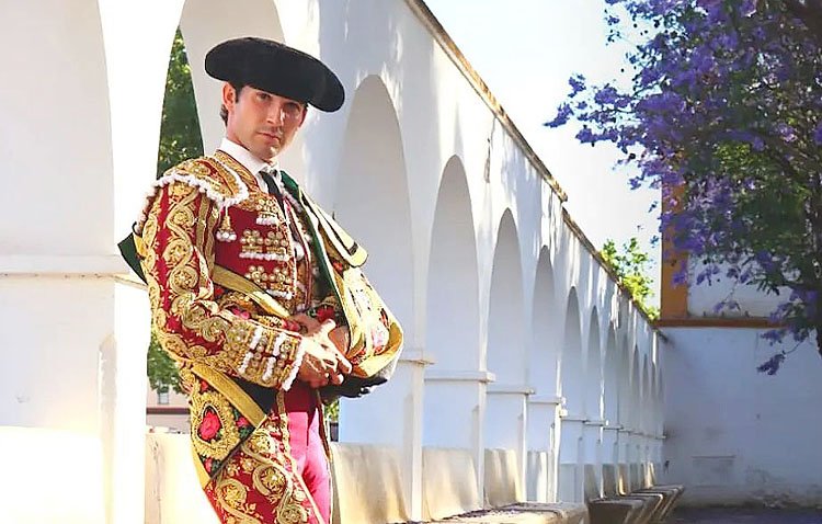 El novillero utrerano Curro Durán se prepara para su importante cita en la Maestranza de Sevilla