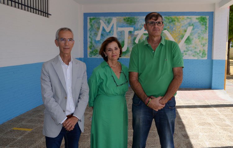 Utrera comienza el nuevo curso escolar con menos alumnos y 200.000 euros en inversiones en los colegios