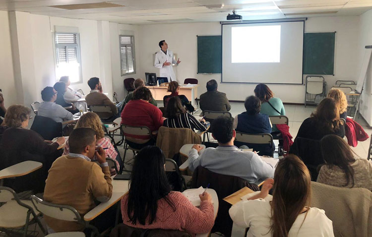 Médicos del centro de salud Utrera Sur participan en una jornada para mejorar el abordaje de las patologías perianales