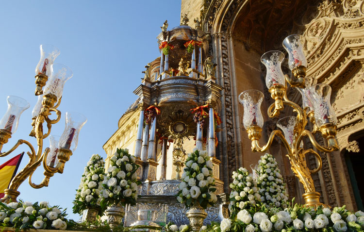 Luz verde a la restauración de la valiosa custodia de la parroquia de Santiago