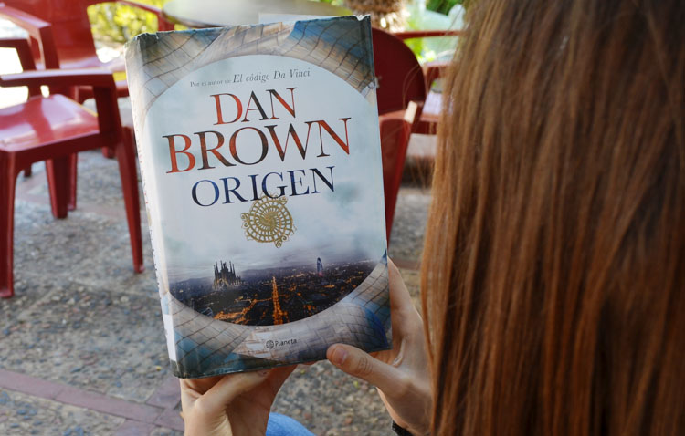 El famoso escritor Dan Brown incluye la basílica de El Palmar de Troya en su última novela