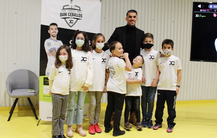 Dani Ceballos recibe el cariño de su ciudad en la presentación de su campus de tecnificación [GALERÍA FOTOGRÁFICA]