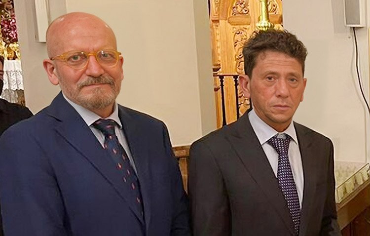 El conocido taller Daroal, autor del cartel ‘Santuario’ de la hermandad de los Muchachos de Consolación