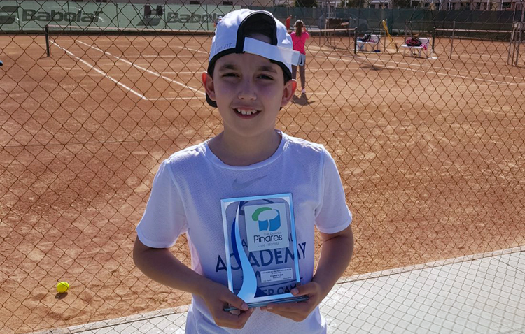 El utrerano David Acosta, vencedor del Circuito Promoción Huelva Tenis