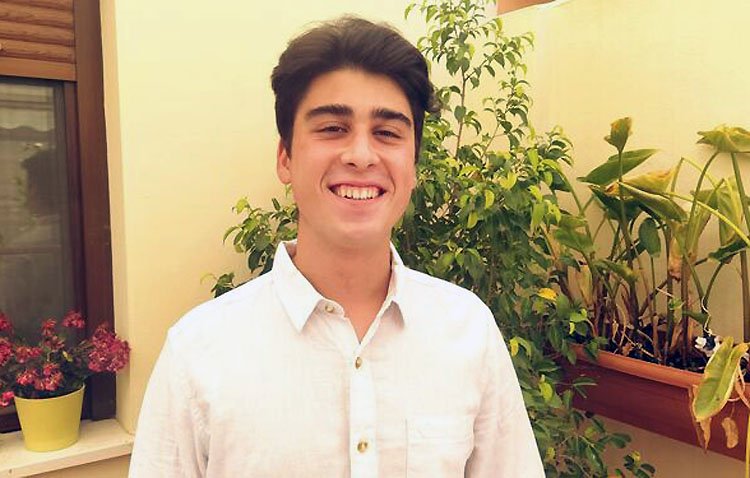 El joven utrerano David Fernández, mejor nota de selectividad en la Universidad Pablo de Olavide