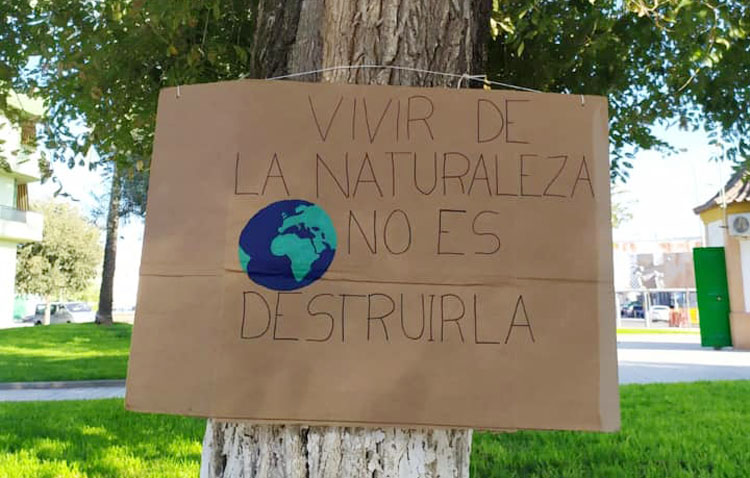 Los árboles de Utrera «piden» conciencia ciudadana por el medio ambiente