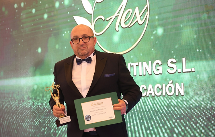 La empresa utrerana Deluxe Lightning, premio ‘Andalucía Excelente’ por su ‘diseño y fabricación’