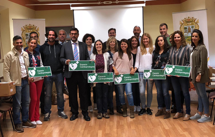 Utrera camina para ser una ciudad cardioprotegida con la instalación de desfibriladores en los colegios