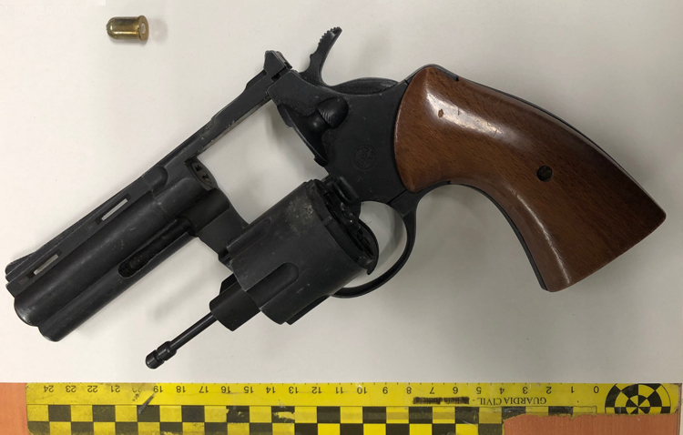Detenido un joven en Utrera con un arma detonadora