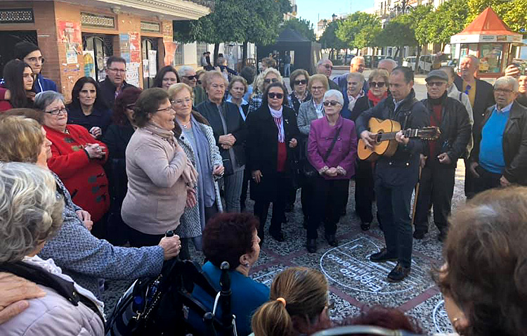 Utrera se echa a la calle para celebrar con música y baile el día de Santa Cecilia (VÍDEOS)