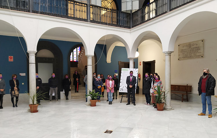 Utrera muestra su repulsa a la violencia de género