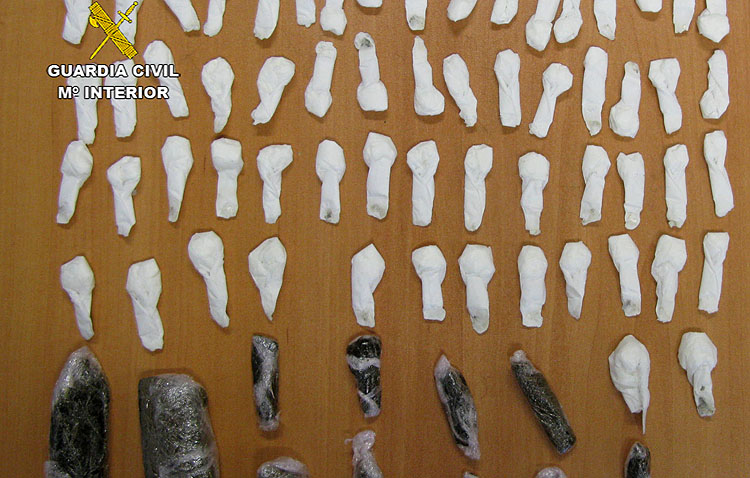 Dos personas detenidas en Utrera vendiendo droga durante los carnavales