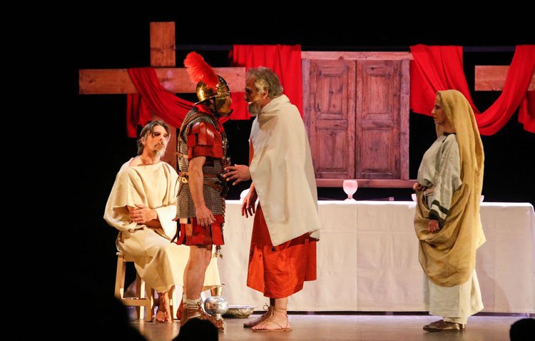 Teatro, música y cine se unen en ‘El Hijo del Hombre’, un original espectáculo del actor utrerano Pepe Garrido