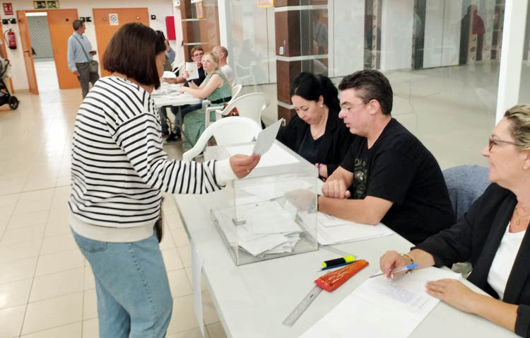 La participación en las elecciones municipales en Utrera alcanza el 35,34% a las 14.00 horas