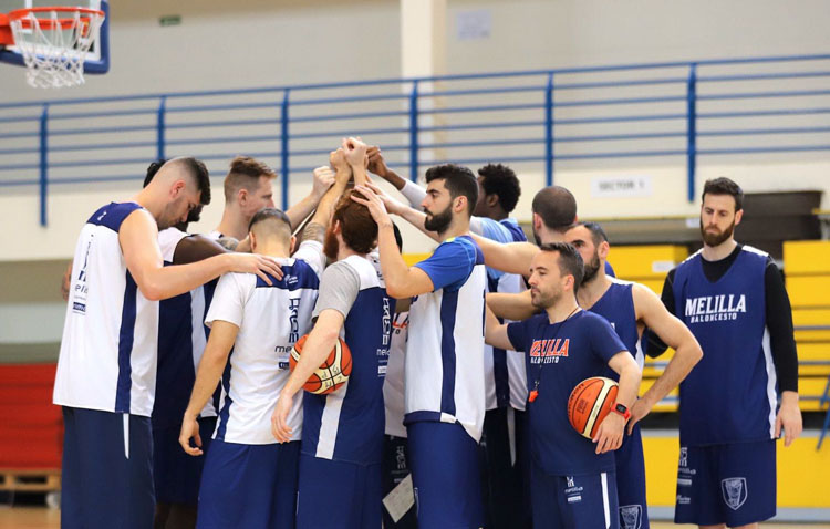 El entrenador utrerano Eloy Ramírez se despide del sueño de militar en la ACB