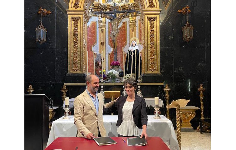 La imaginera utrerana Encarnación Hurtado, en el proyecto de un retablo para la emblemática cofradía malagueña de Mena