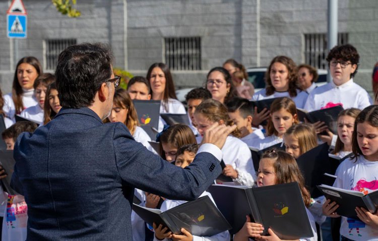 Un concierto de Navidad en la parroquia de Santiago con la Escolanía de Utrera