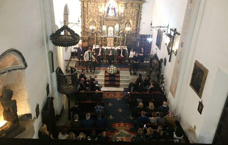 La escuela de saetas clausura su curso con un recital de los 23 alumnos