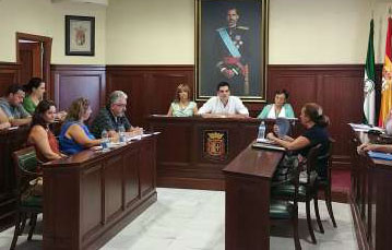 El alcalde y los concejales de Espartinas sólo trabajarán un día a la semana para el ayuntamiento