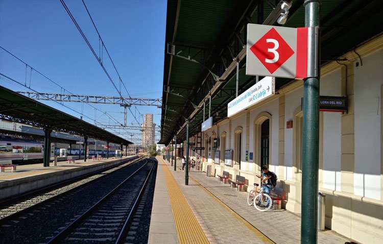 Renfe Cercanías anuncia la apertura en la estación de Utrera de ‘La habitación del sueño’