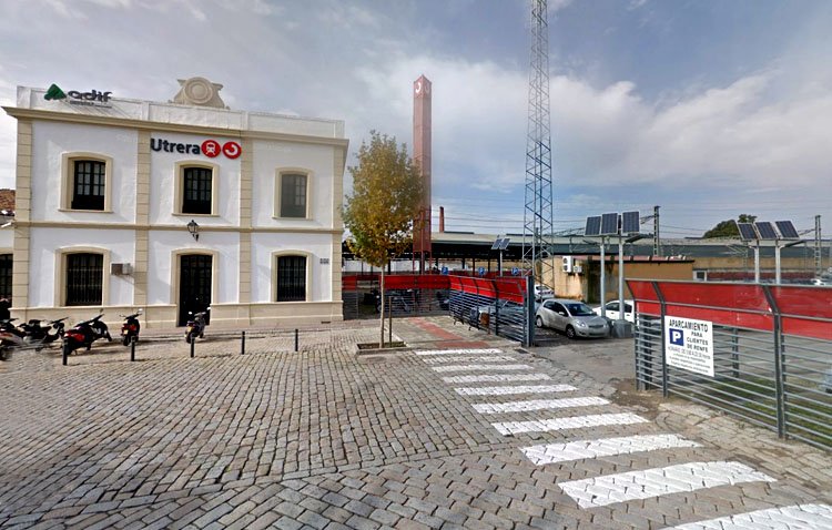 Renfe transformará la estación de Utrera para adaptar su aparcamiento a otras formas de transporte sostenible