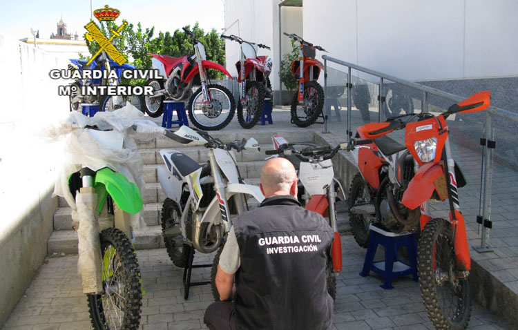 Detenida en Utrera una organización con 22 personas por estafar a financieras para vender motos a menor precio