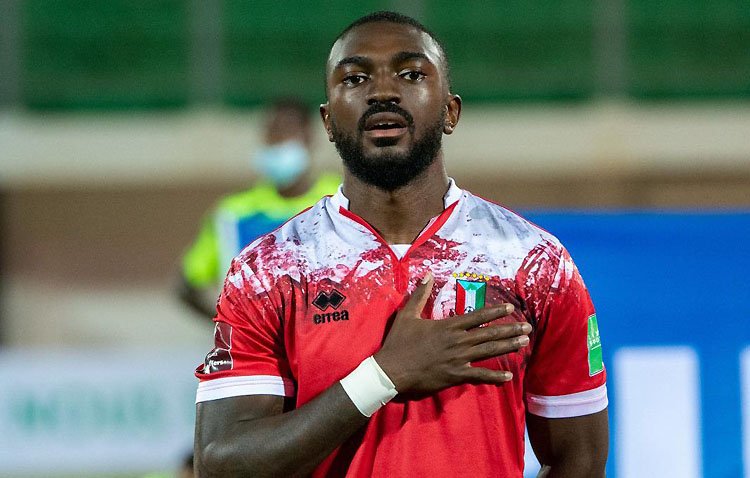 El futbolista utrerano Esteban Orozco, titular con Guinea Ecuatorial en la Copa de África
