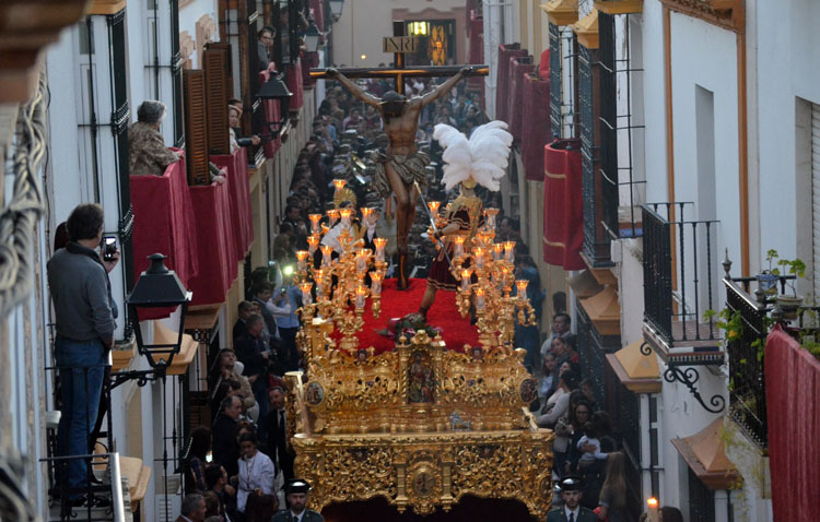 Sabor estudiantil para un Martes Santo de marcado carácter salesiano (GALERÍA Y AUDIO)