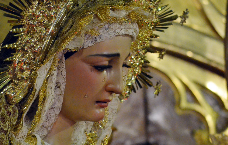 La hermandad de los Estudiantes celebra los cultos en honor a la Virgen de las Veredas