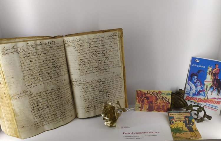 La parroquia de Santiago expone las partidas de bautismo de sus ‘hijos ilustres’