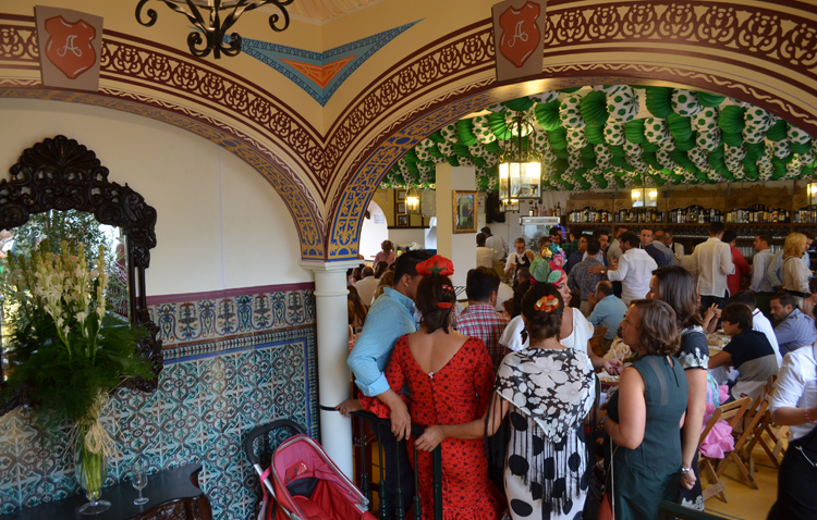 «El alboroto», caseta mejor exornada de la feria 2015 (IMÁGENES)