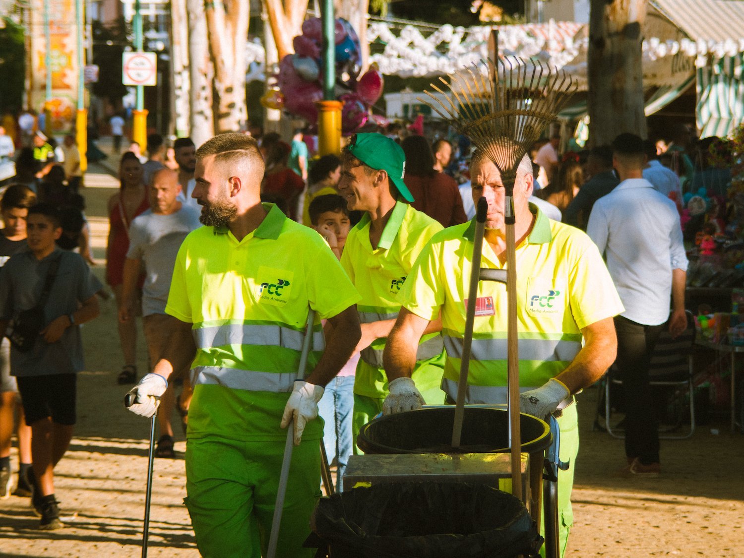 El Ayuntamiento pone en marcha una campaña para la recogida selectiva de envases de vidrio en la feria