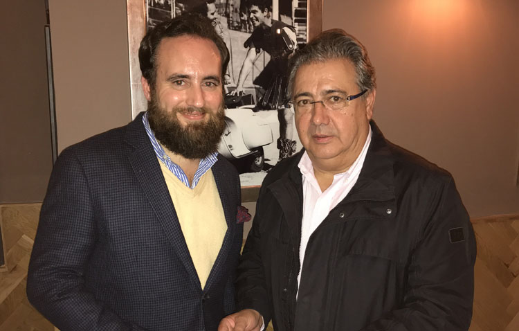 El portavoz del PP en el Ayuntamiento de Utrera, presentador de Juan Ignacio Zoido en el pregón de Navidad