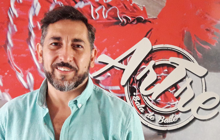 El utrerano Francisco Arjona, más de tres décadas dedicado al baile