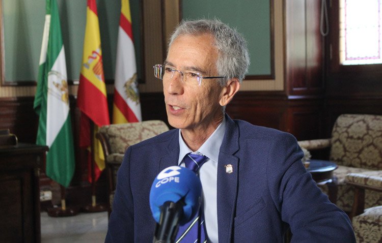 «Para mí sería un éxito tener adjudicado el nuevo contrato de la basura en el año 2025»