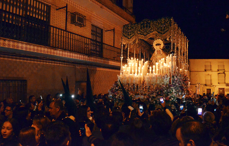 Los Gitanos se suman a la iniciativa cofrade de esta Semana Santa y retransmitirán su estación de penitencia virtual