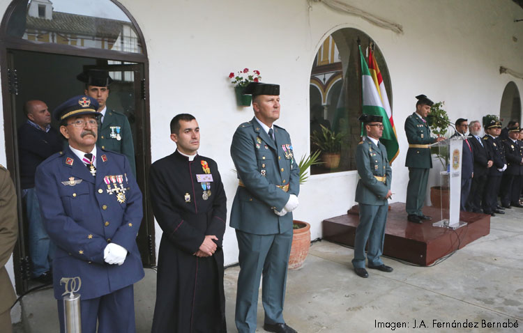 Un día de fiesta y homenaje para la Guardia Civil de Utrera