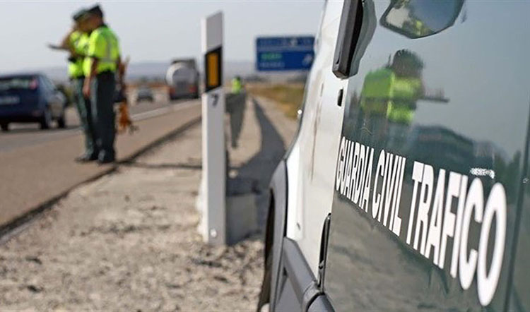 Fallece un motorista junto a Utrera tras colisionar con un coche