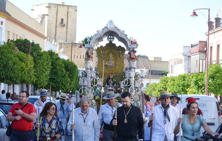 Utrera se pone en camino al Rocío [GALERÍA]