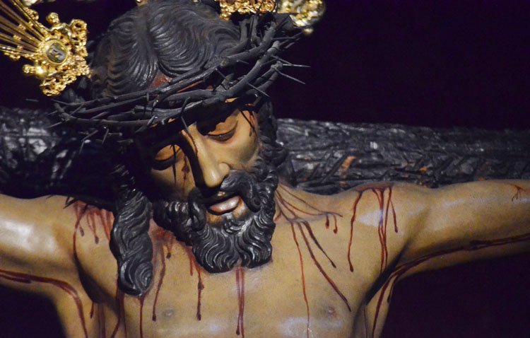 La hermandad de los Gitanos celebra los cultos en honor al Cristo de la Buena Muerte