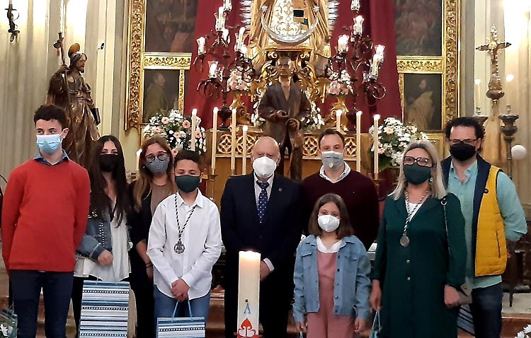 La hermandad de los Gitanos entrega los premios de su concurso de relatos, fotografías y dibujos cofrades