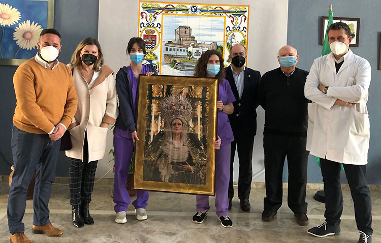 La «visita» más especial de la Virgen de la Amargura al geriátrico de Utrera