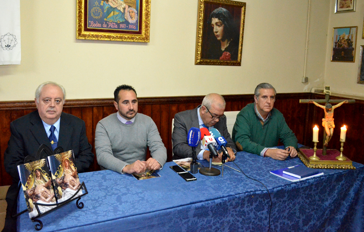 La hermandad de la Quinta Angustia recupera su boletín como antesala a su cincuentenario fundacional
