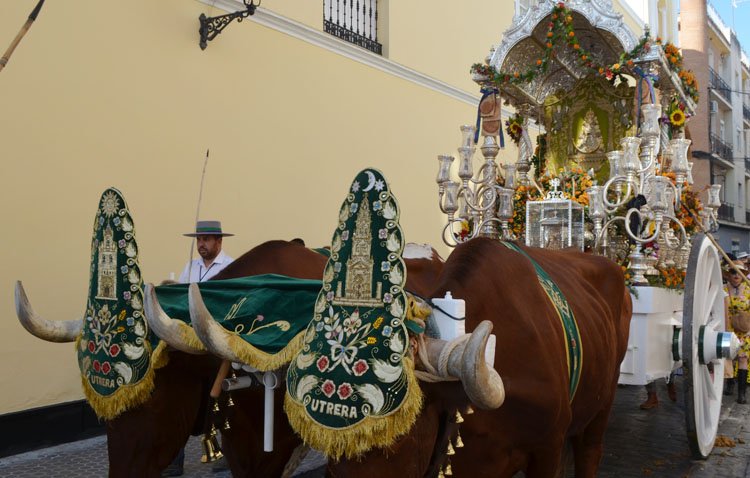 Una pieza esencial de la carreta del rocío de Utrera presente en la magna exposición ‘Rocío jubilar’ en Sevilla